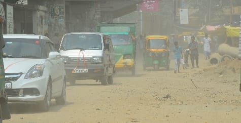 Choupula Overbridge: Broken service road giving the pain of jam for hours
