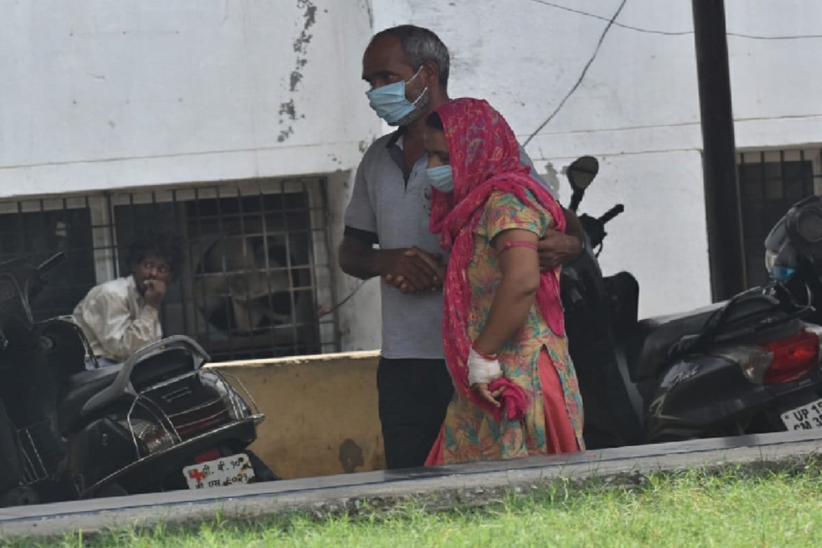 Meerut News in Hindi: Patients are not getting arrangements in the Medical College of Meerut