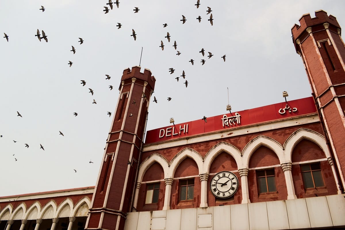Delhi police arrested 10 child traffickers with 14 children from various parts of country to force into labour