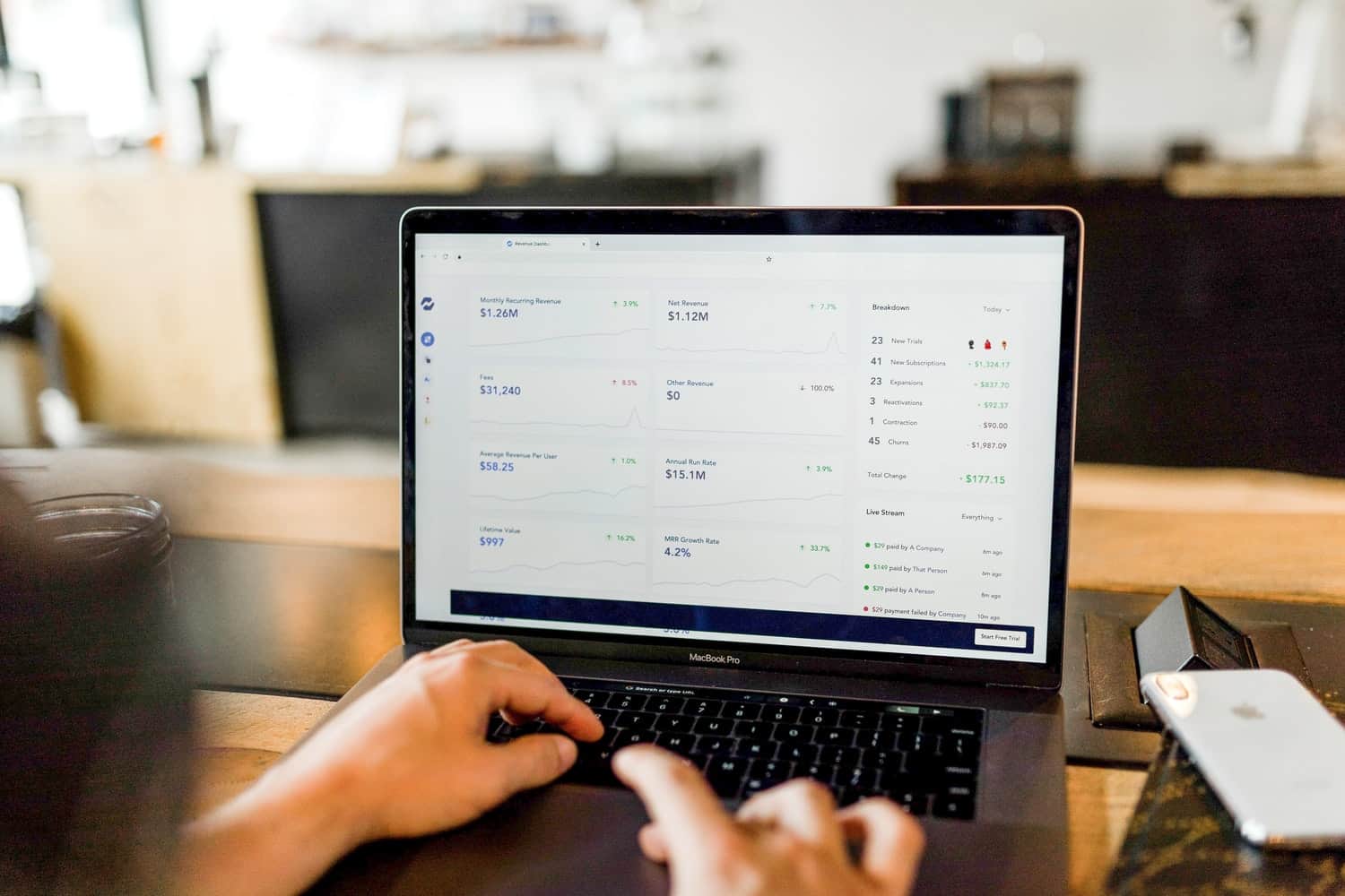 Troubled by the slow speed of the laptop, Window 10 users can rebuild their system in these 4 easy ways.