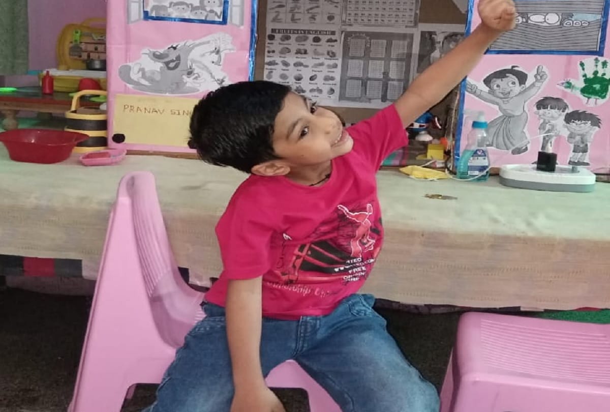 Little boy pranav singh of kilkari play school teaches home isolation rules 