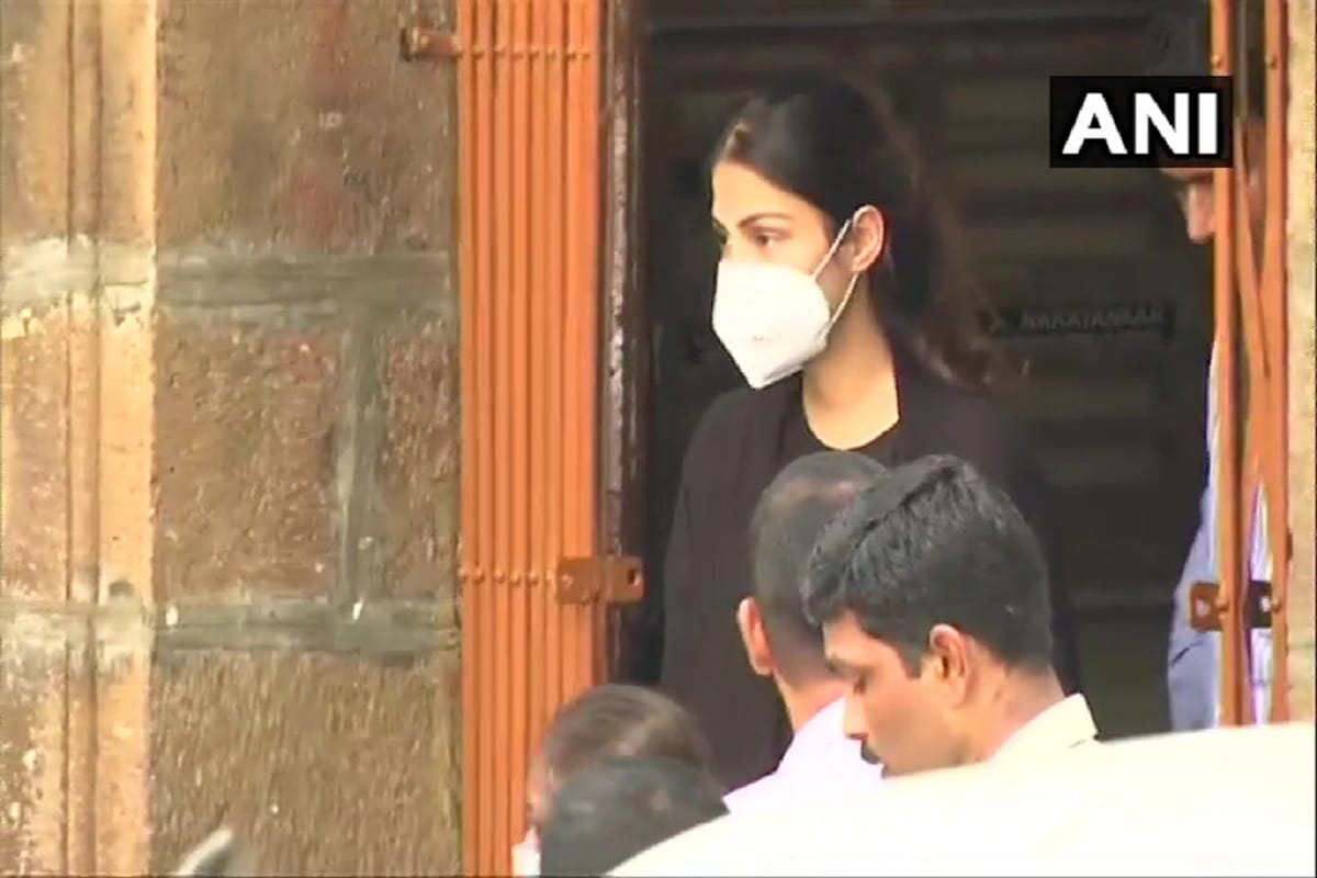 Sushant Singh Rajput Case Live Updates: Rhea Chakraborty NCB bhaykhala jail CBI ED investigation