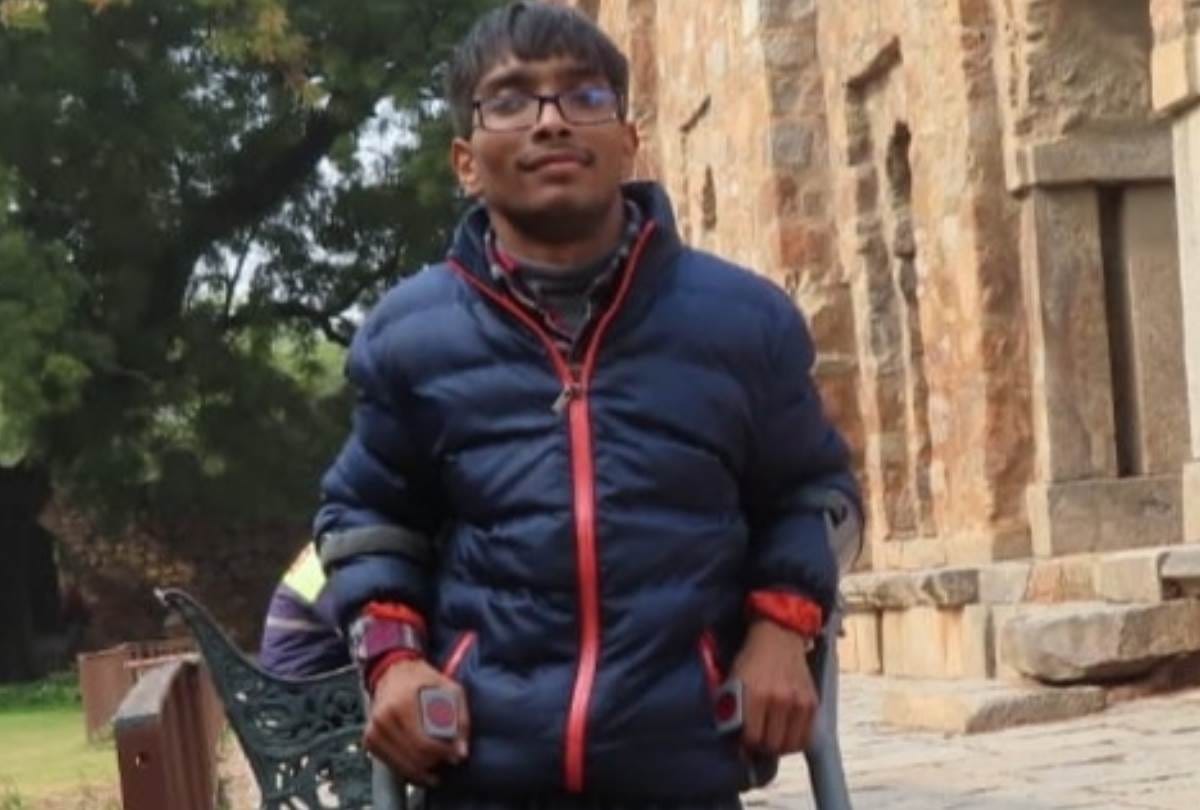 know about divyang sanskar gupta and shivam, they are writing poems in hindi