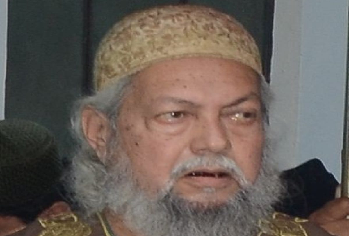 Hasani Miya got covered by Duniya e Phani