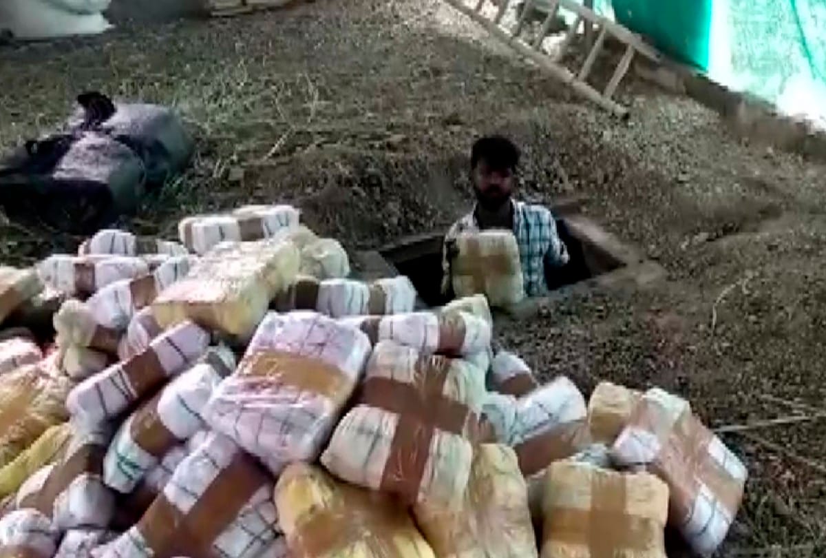 Bengaluru Police arrests 1350 kg ganjas from underground, four arrested