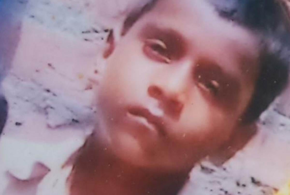 an innocent boy died in an accident on lucknow agra expressway