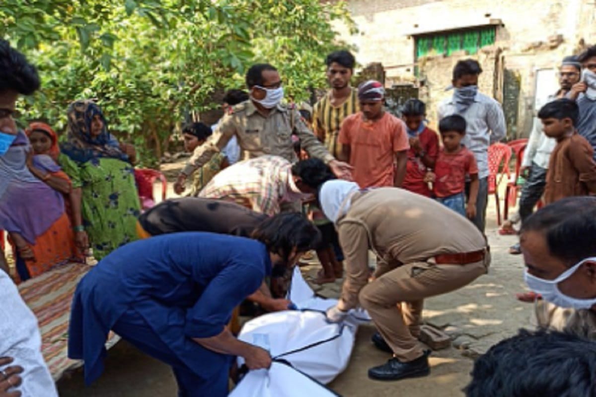 UP Crime News: A young man have killed his grandfather in a village at Bijnor