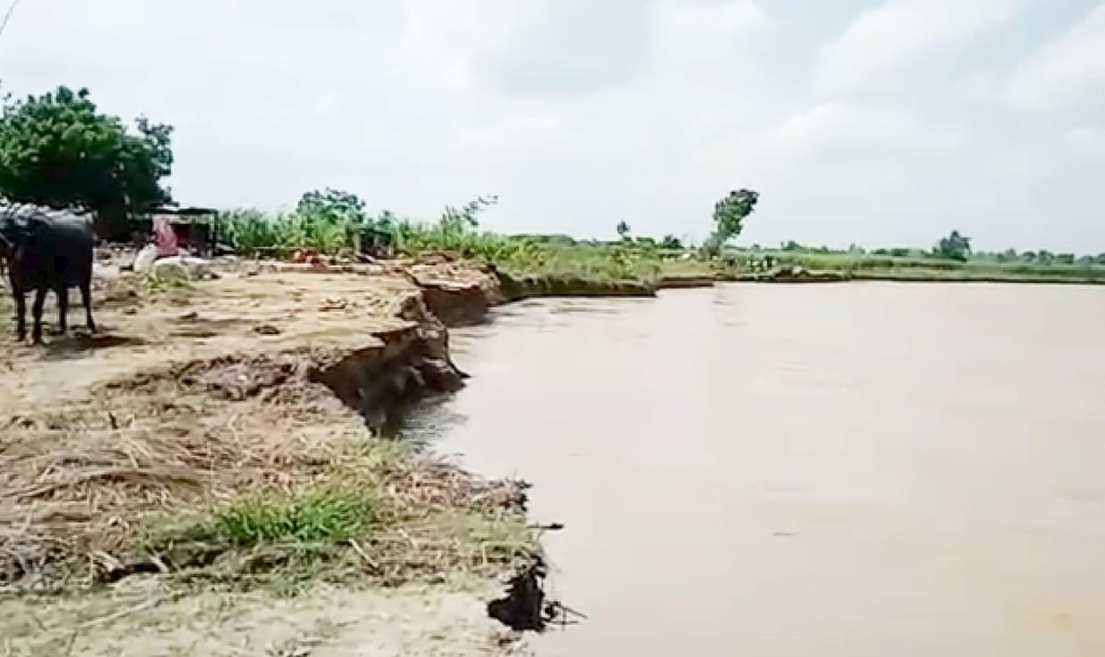 Government budget drowned in the rapti with school, home and farm