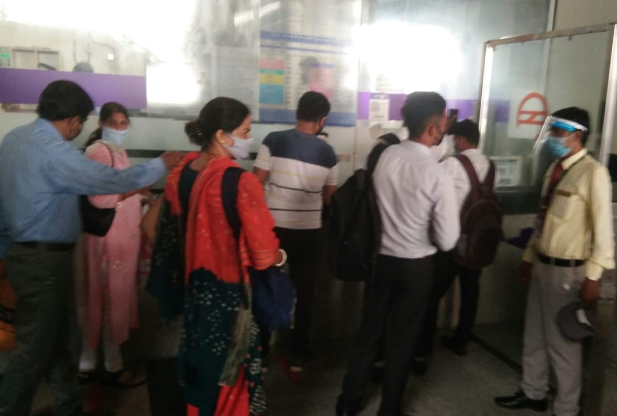 Delhi metro red violet green line start after 172 days 47600 ridership today on all lines together