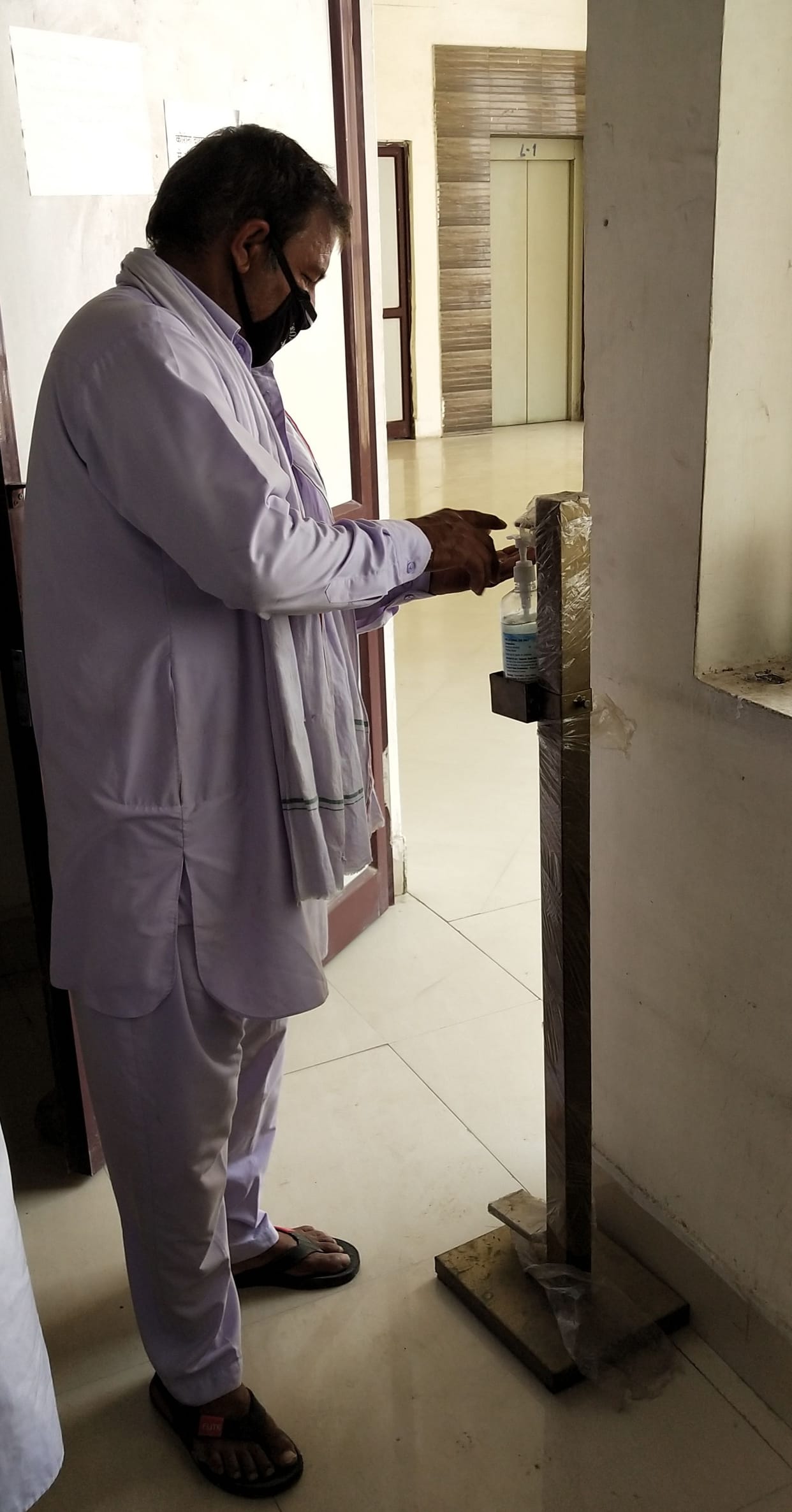 Arrangements to avoid infection in Electricity Corporation office complete, employee-complainant negligent