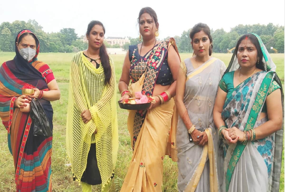 Mothers kept living alive Jivitputrika Vrat 2020 Nirjala fast for longevity of children