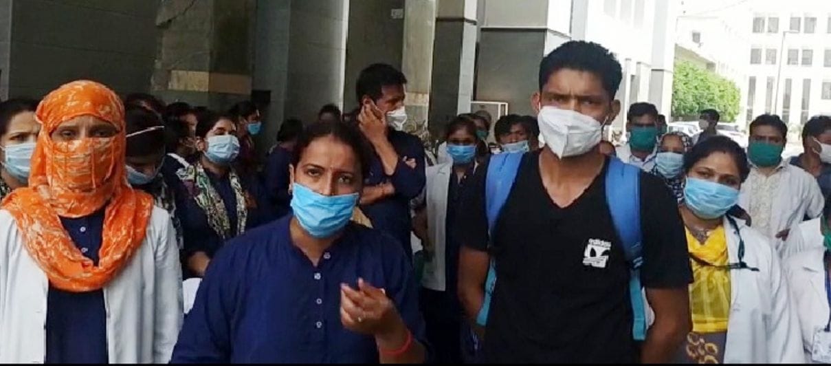 Performance of nursing staff in medical college