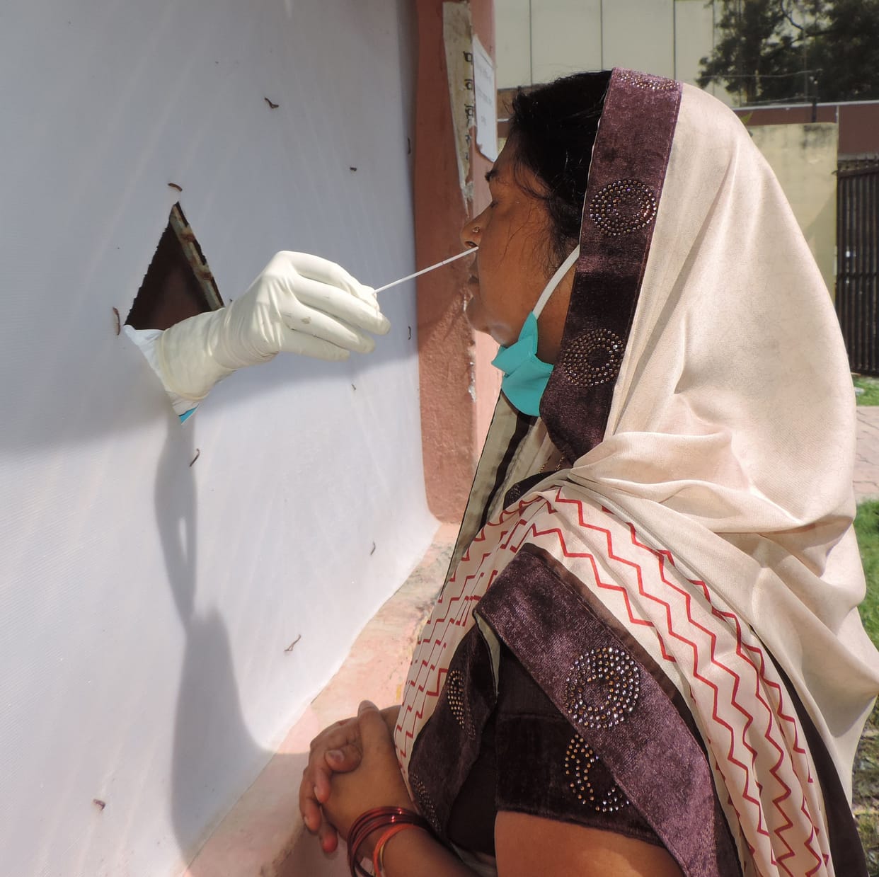 korona se kisaan kee maut, 38 log pojitiv