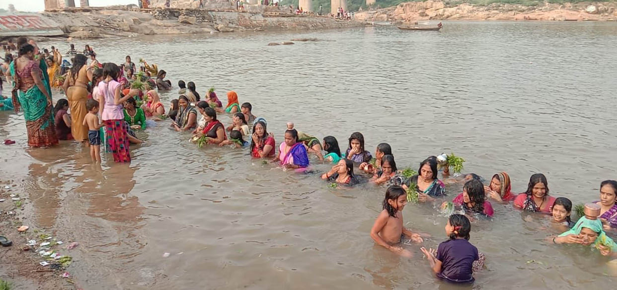 Mahalakshmi festival celebrated with fasting and bathing