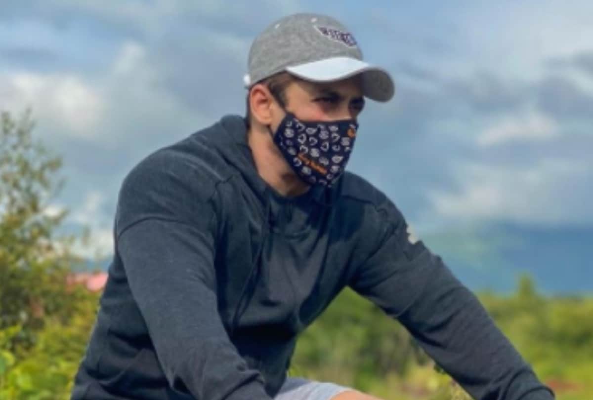 Salman Khan new normal he masks up while going cycling