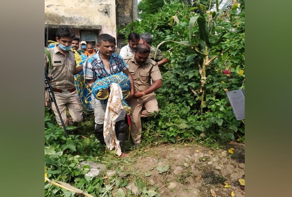 Angry Female Leopard Attack on woman and youth, Rescue Done By Six Hours in rishikesh, Photos