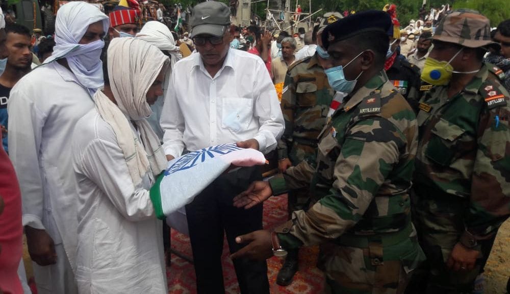 Martyr Bhupendra's dead body arrived on the fifth day of martyrdom, funeral with state honors
