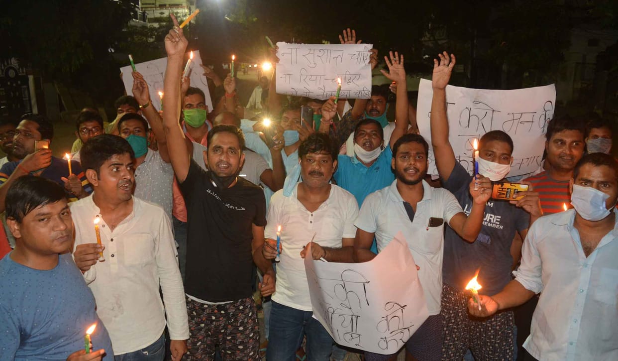 Prayagraj News Allahabad Congress workers candle march against unemployment