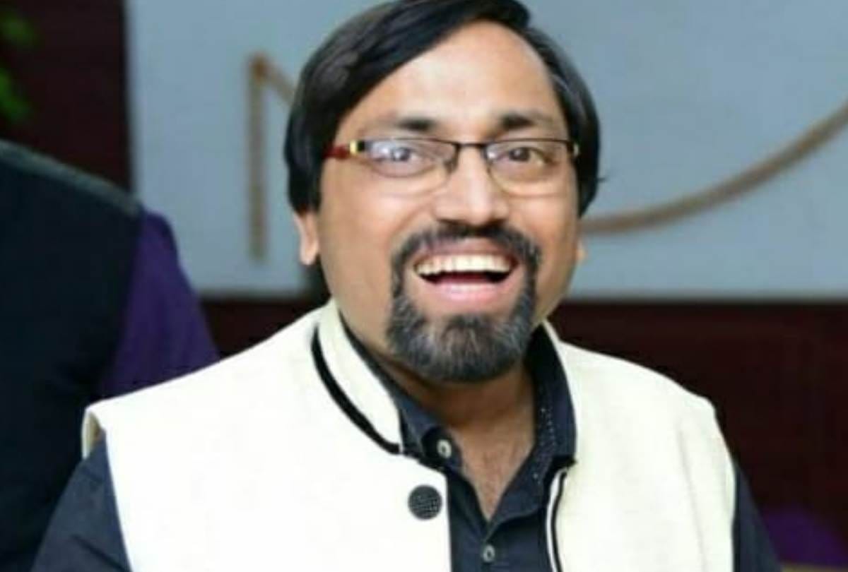 know about hasya-vyangya writers and poets of lucknow