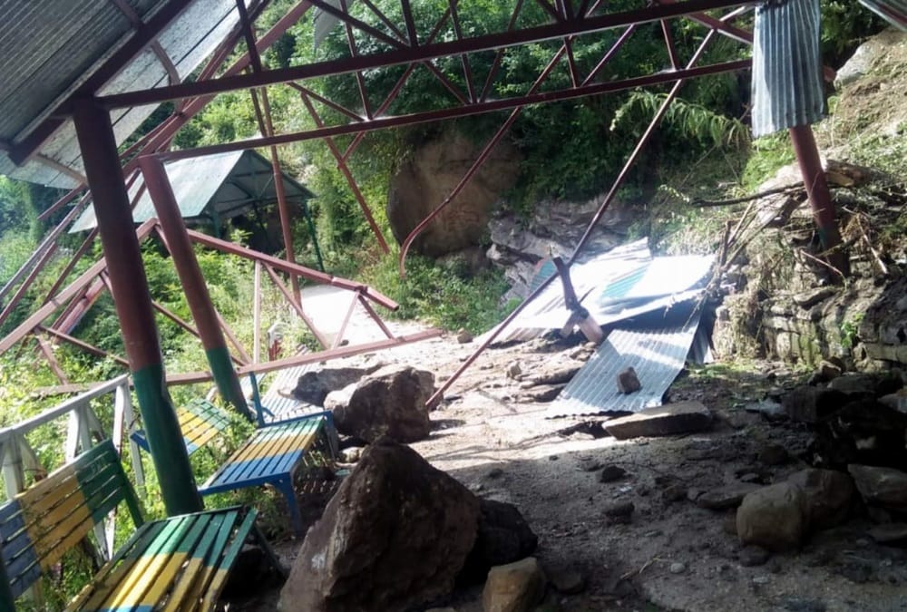 Weather Forecast Today Update in Uttarakhand News: Yamunotri Highway 40 meter Road Collapse, yatra stop