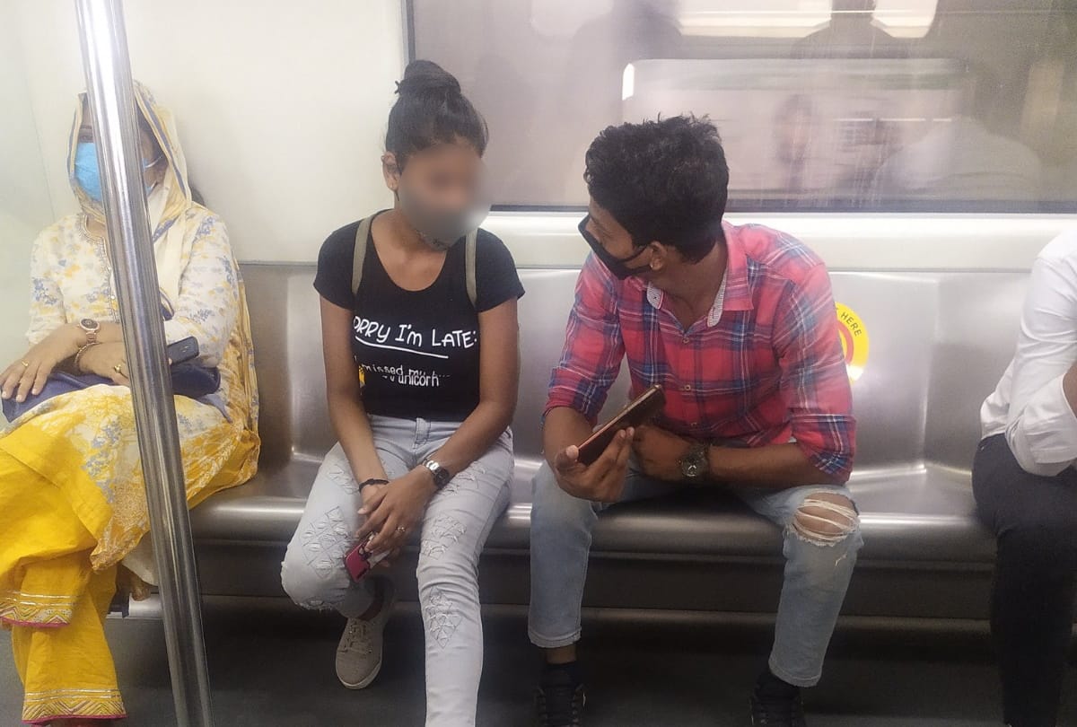 delhi metro dmrc: gives funny answer to man questioning about metro operation during weekend amazon india also replies