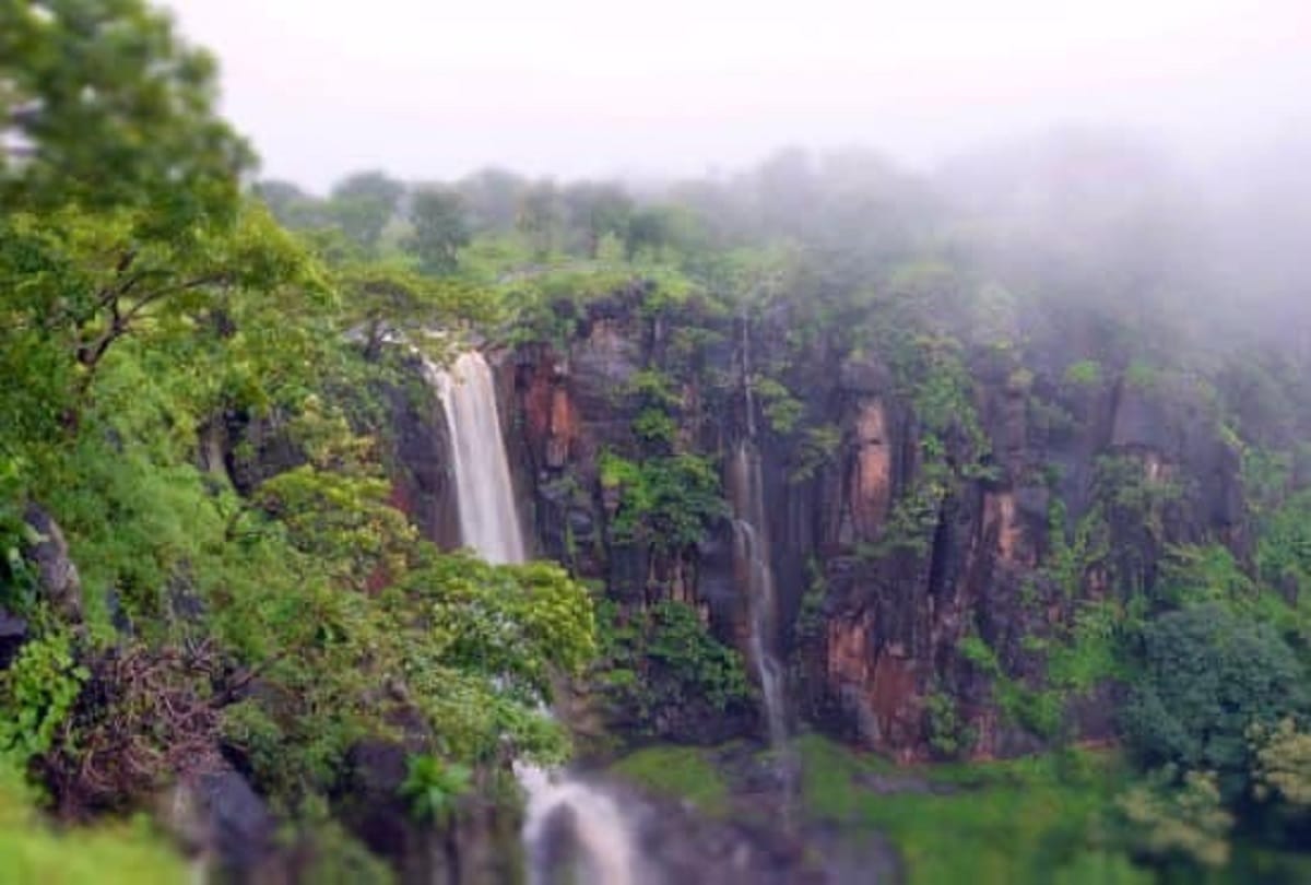 Beautiful places in India want to enjoy wildlife with natural scenery then visit Gautala Sanctuary in Maharashtra