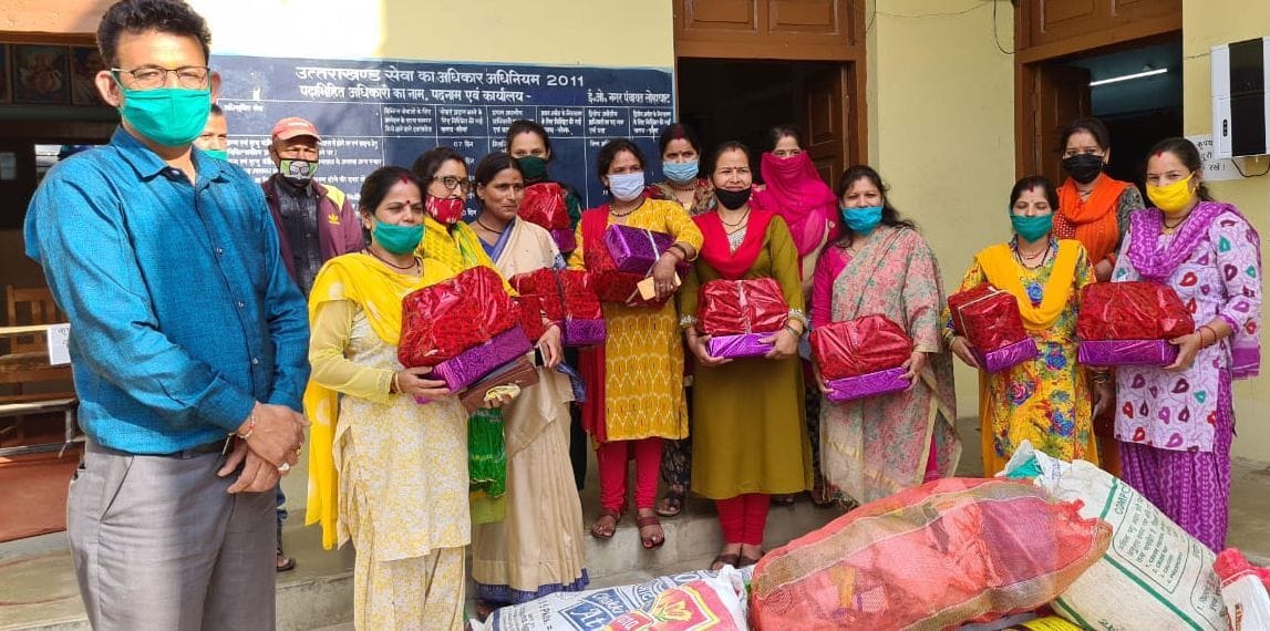Ten women honored for making aware about cleanliness
