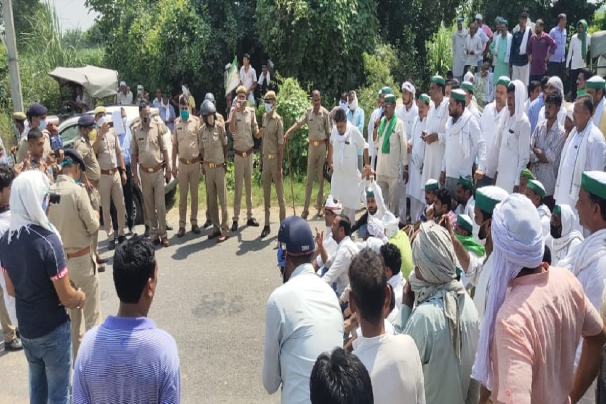 Bhartiya kisan union workers have demanding compensation in Muzaffarnagar