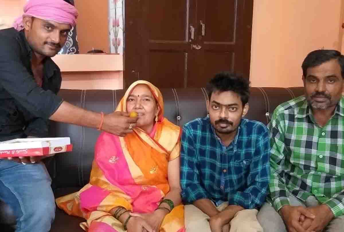 UP PCS 2018: Jalaun's boy gets fourth rank in PCS, see photos