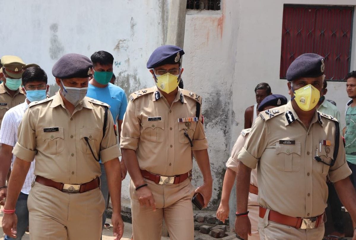 Agra murder news: nine year old boy was strangled with shoelace in agra