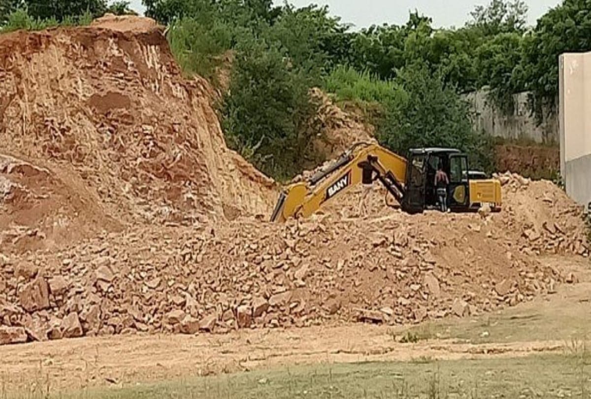 land mafia cut mauntain