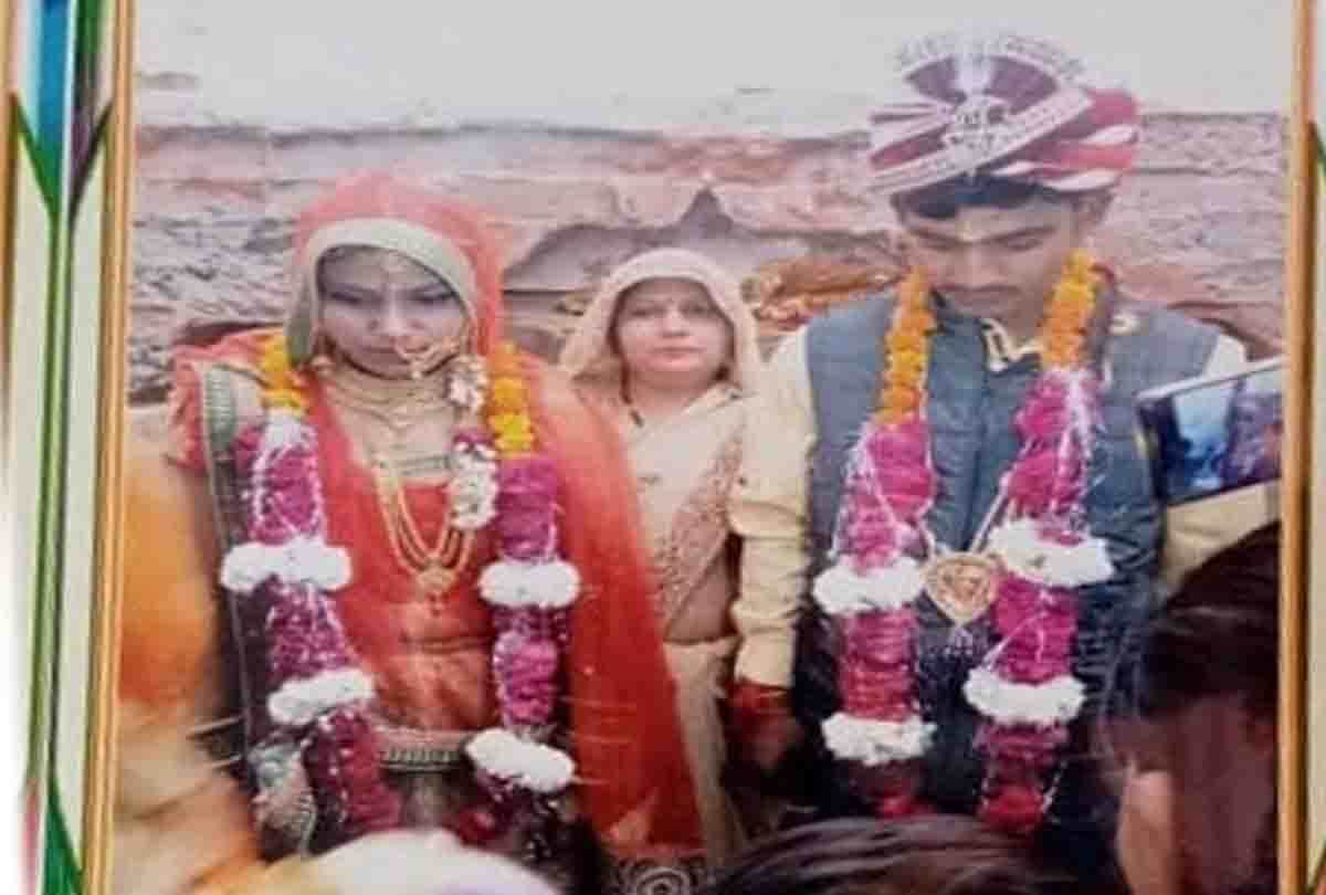 Female constable commits suicide after husband's death