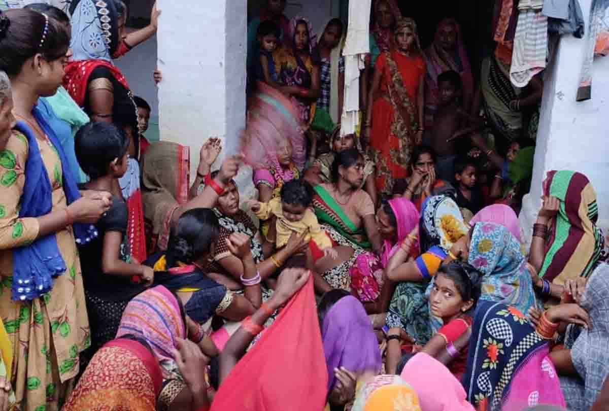 Female constable commits suicide after husband's death