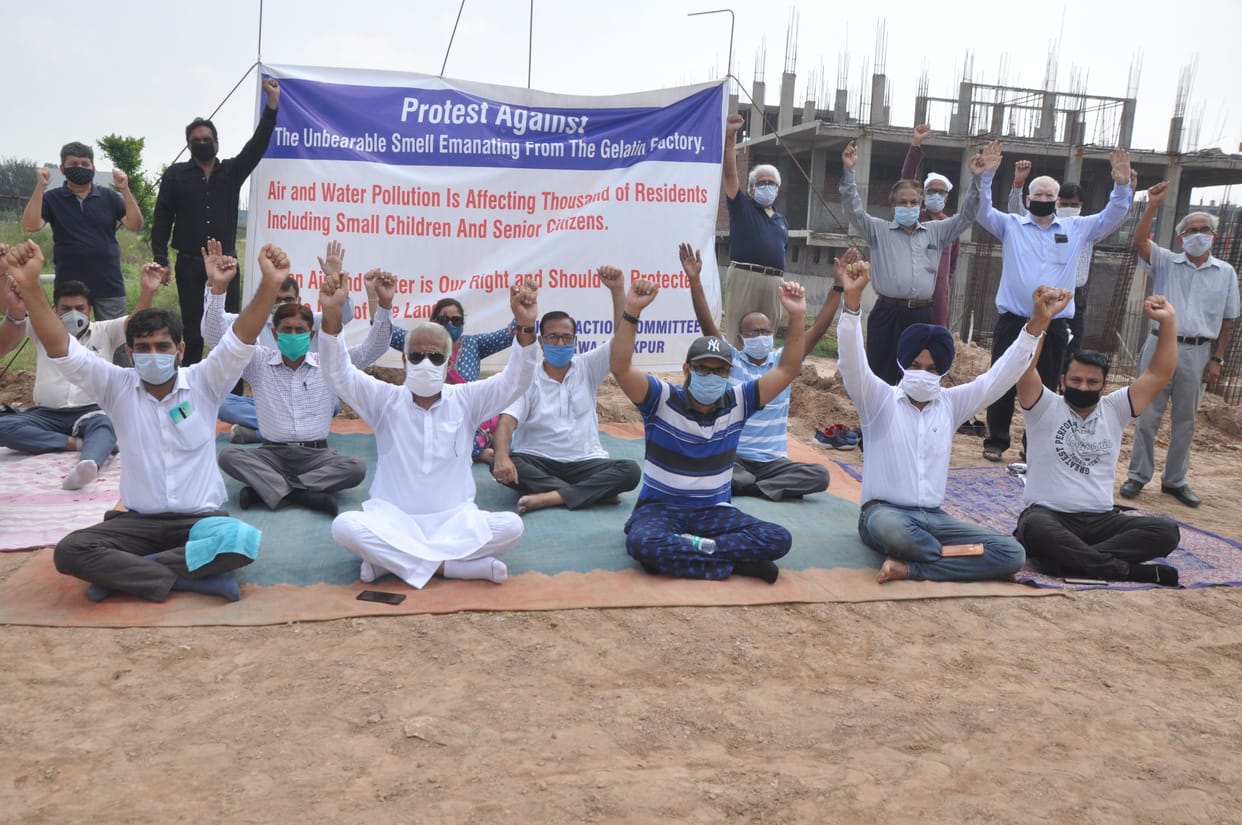 People protested for troubled by factory pollution demonstrated