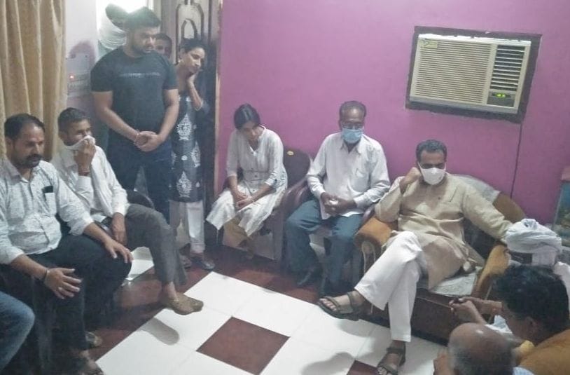the central minister reached for patence of the parients of gym tranner