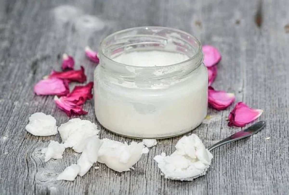 beauty benefits of coconut oil in winter