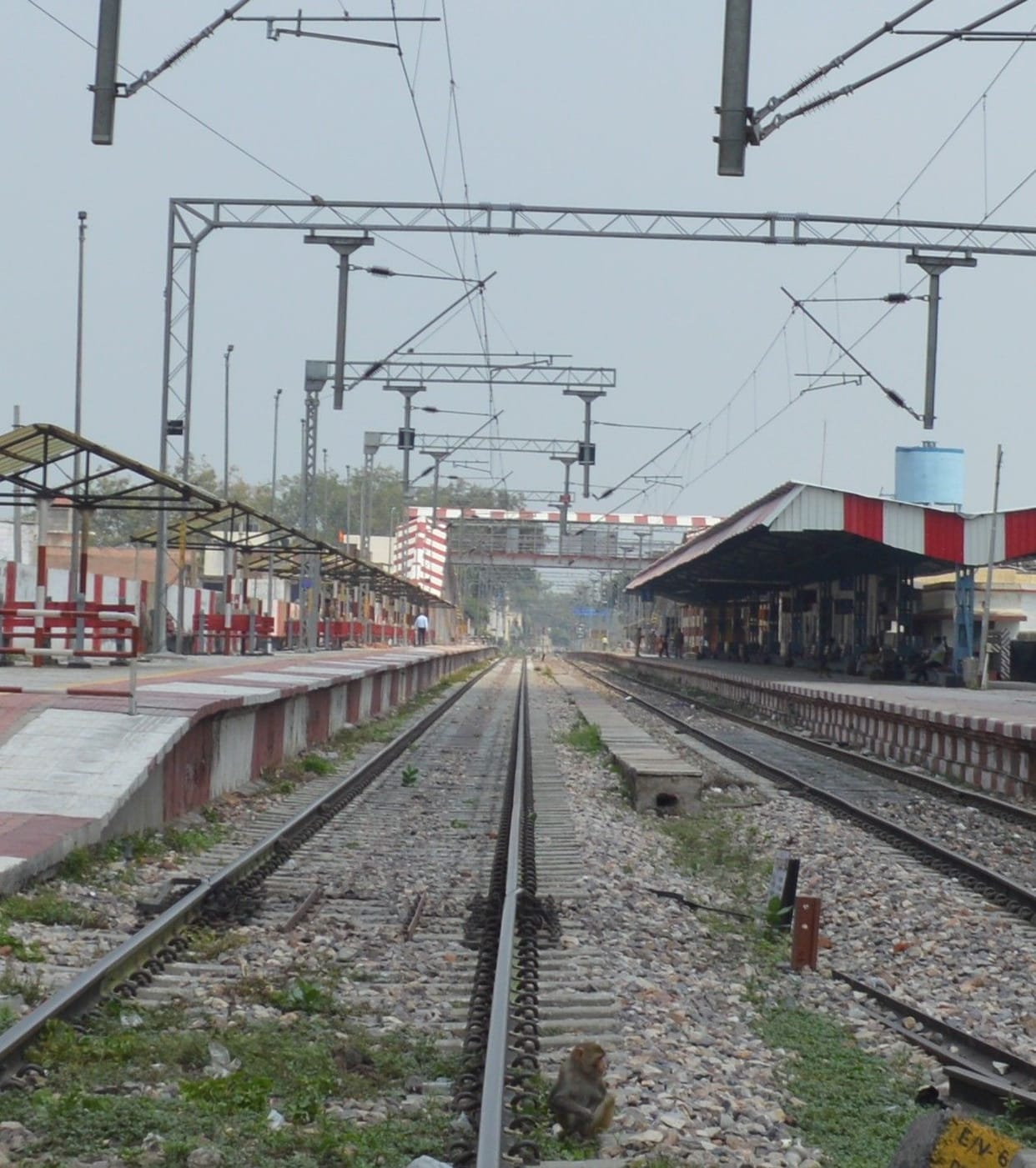 Hathras: Special train started running, Mathura-Kasganj track still deserted