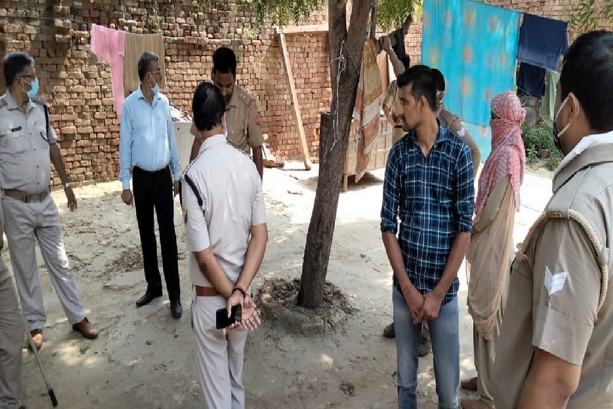Amar Ujala Ground Report: Surendra was selling illicit liquor for 12 years in Mirpur Jakheda village of Meerut