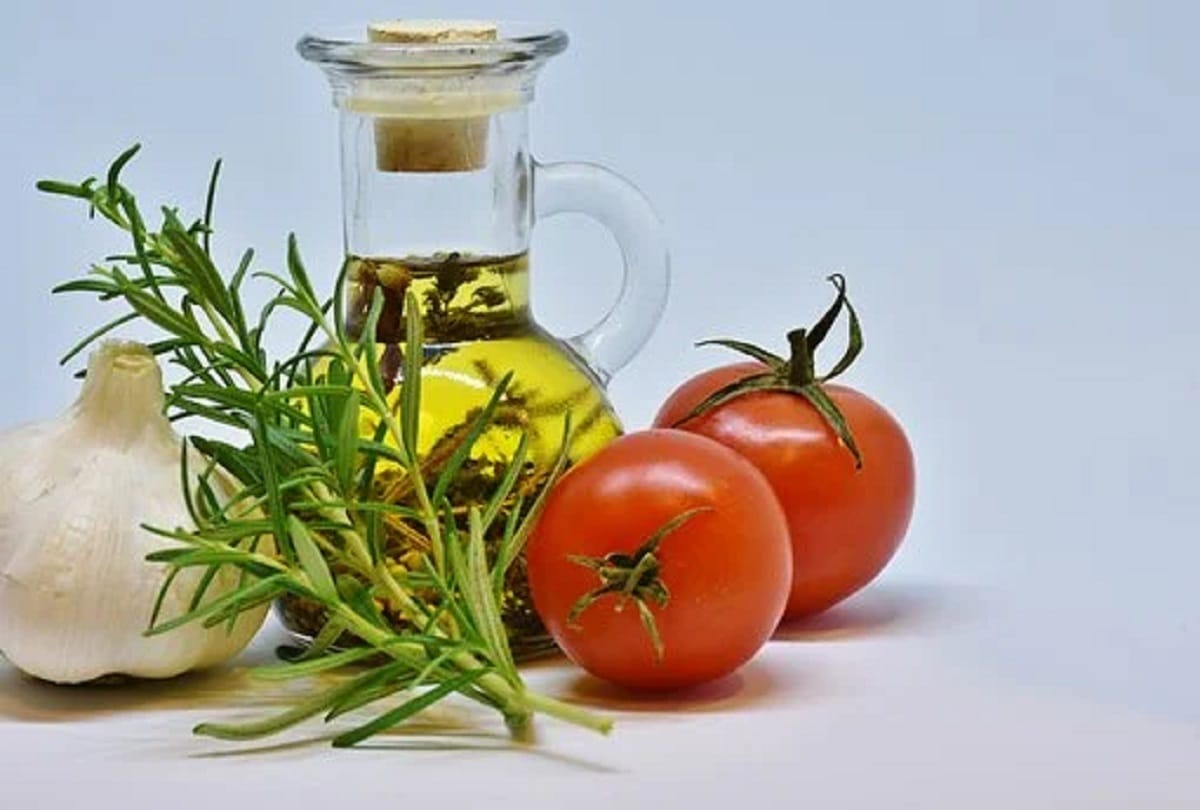 Research revealed olive oil may reduce the risk of heart attack