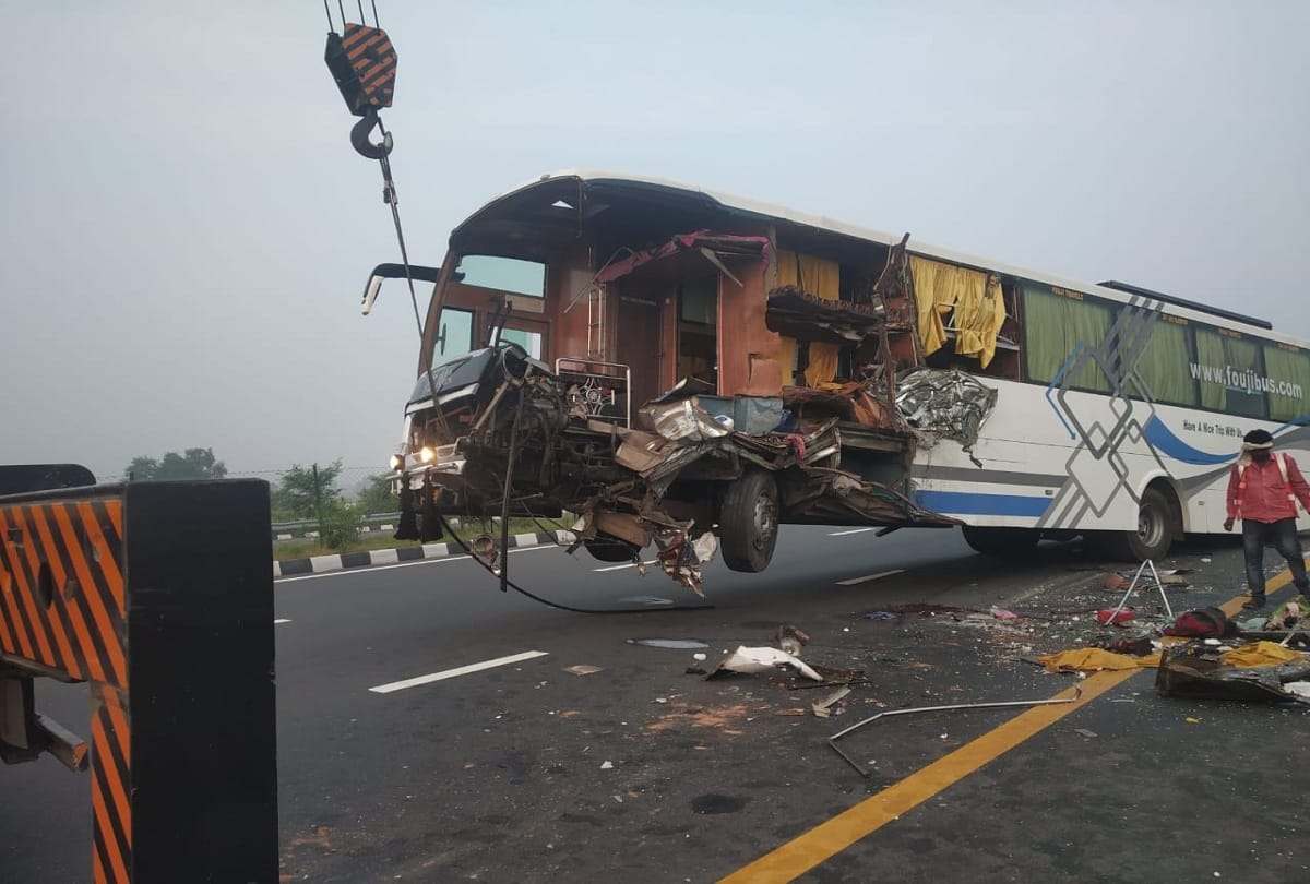 big road accident in kannauj of uttar pradesh Double decker bus hit truck