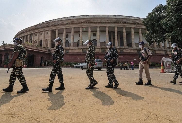 Parliament LIVE: संसद के मानसून सत्र का आज से आगाज, मणिपुर मुद्दे पर घिरी सरकार, हंगामे के आसार