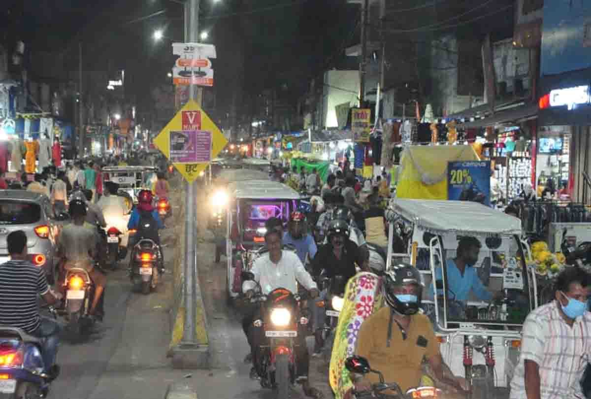 Sunday markets in kanpur news: 100 million purchases in retail markets