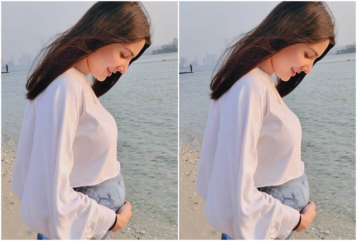 Anushka Sharma Flaunts Her Baby Bump On Social Media