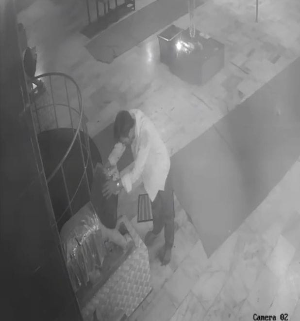 In Kali Mata's temple, a man stabbed his neck in Trishul