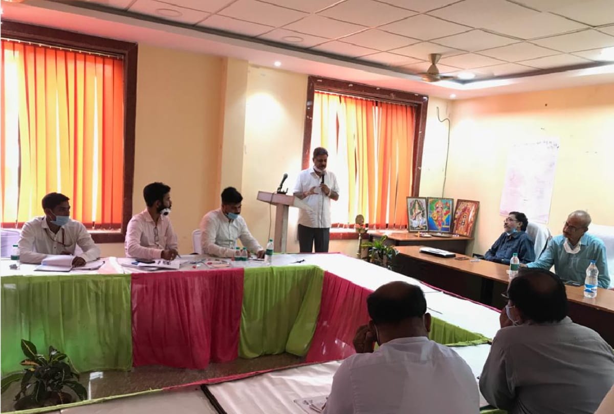 gorakhpur university promote 100 startup