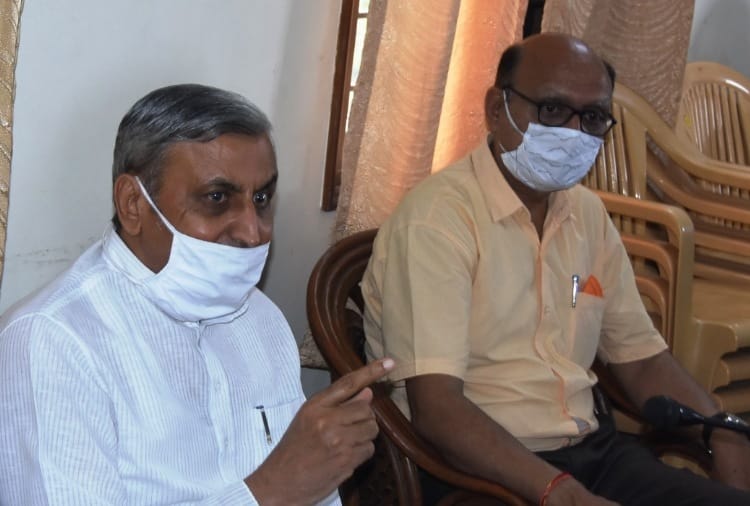 Agriculture Minister Jai Parkash Dalal Press conference at At his residence in Bhiwani