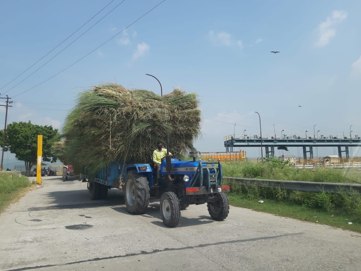 heavy vehicles pull bridge