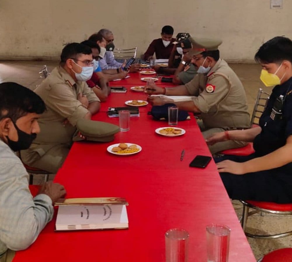 officers of india and nepal meeting  in sonauli