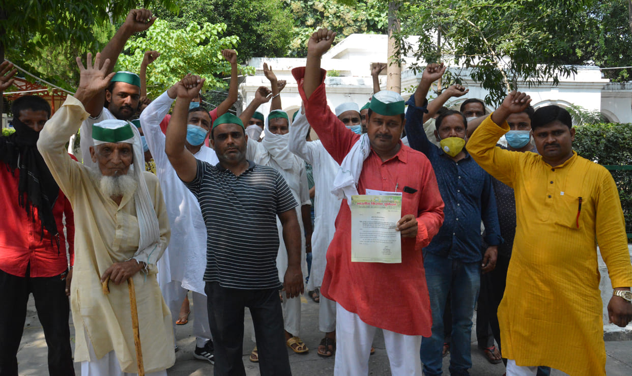 Bhakyu's sit-in protest at Collectorate