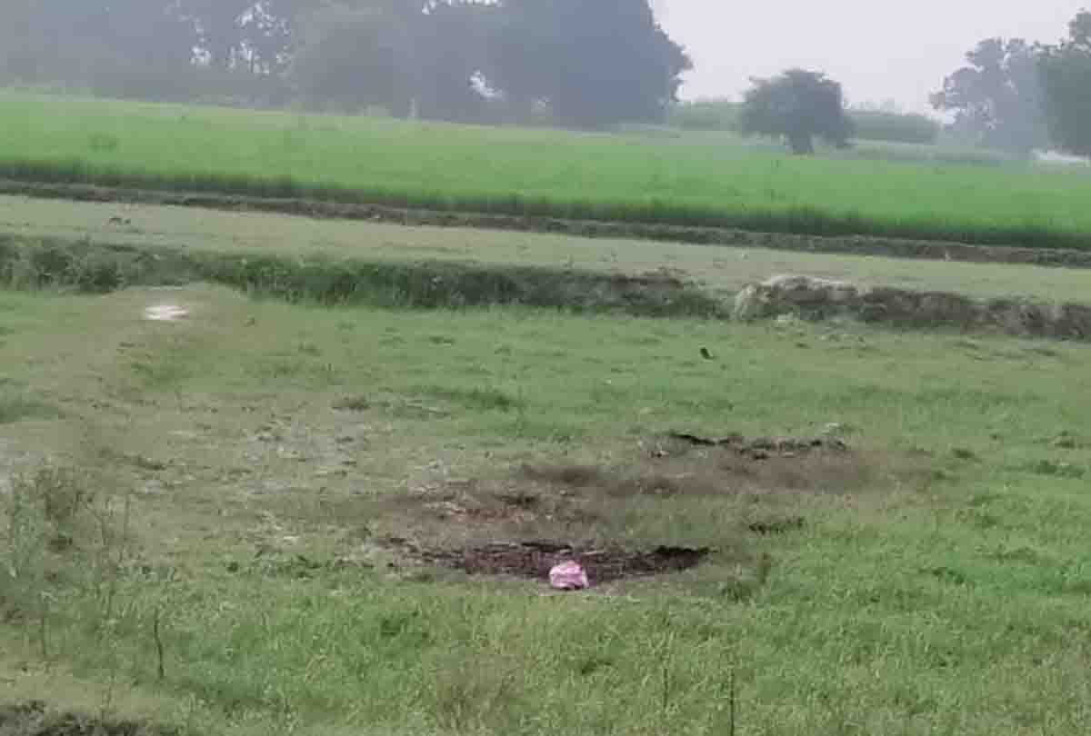 lover burnt the dead body after killing his girlfriend and jumped in front of the train and died